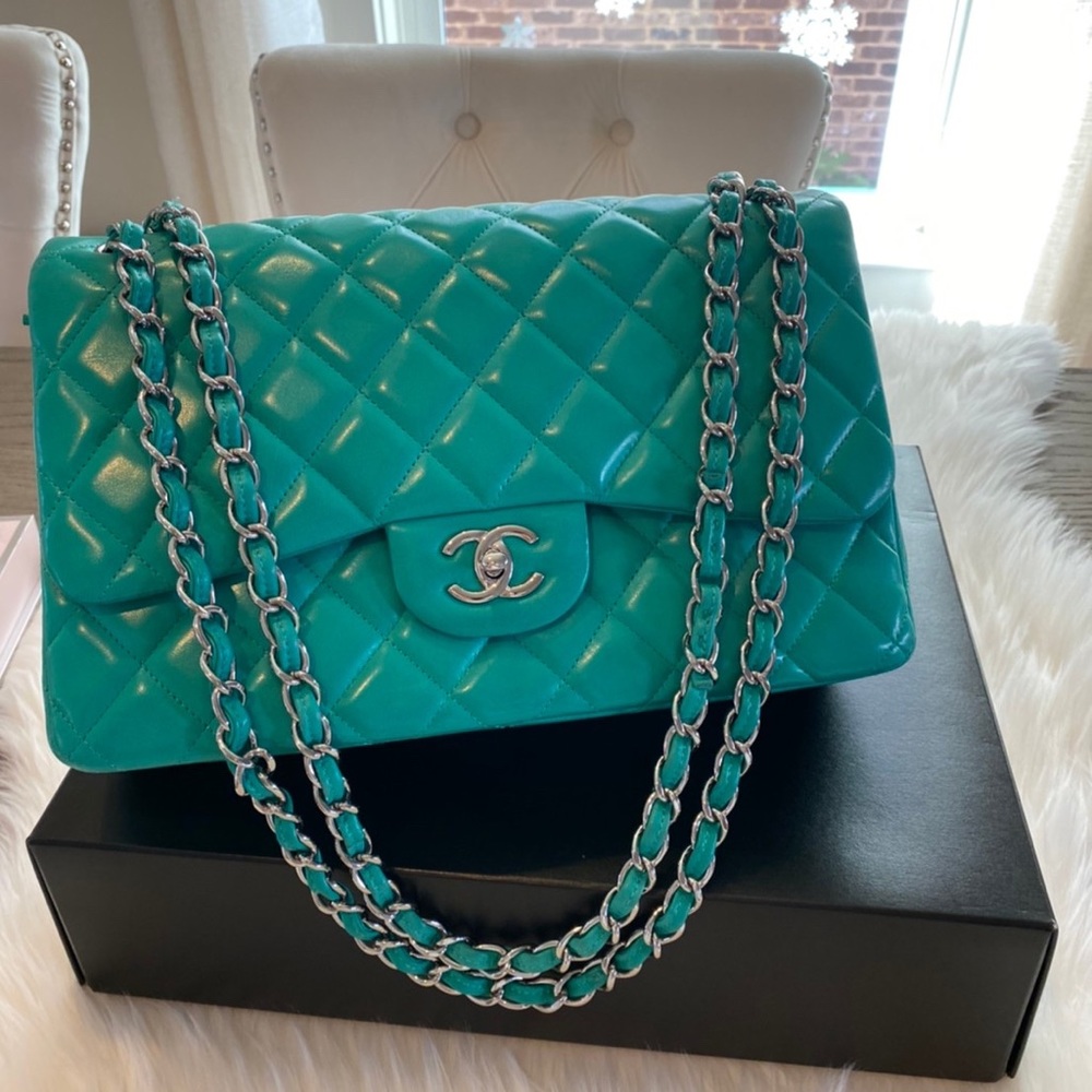 Chanel jumbo double flap